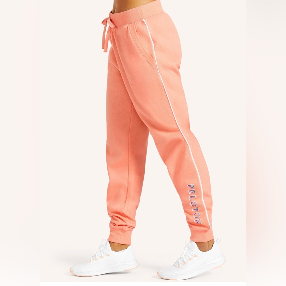 NWT Peloton Light Weight Sweatpants Joggers Peach Size Small